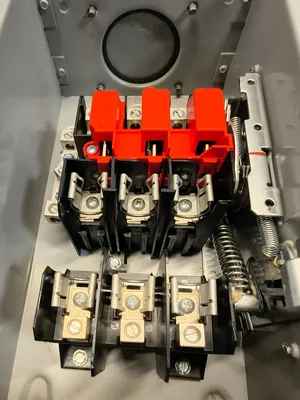 SIEMENS GF322NR Safety Switch | ESS Industrial Equipment Sales (8)