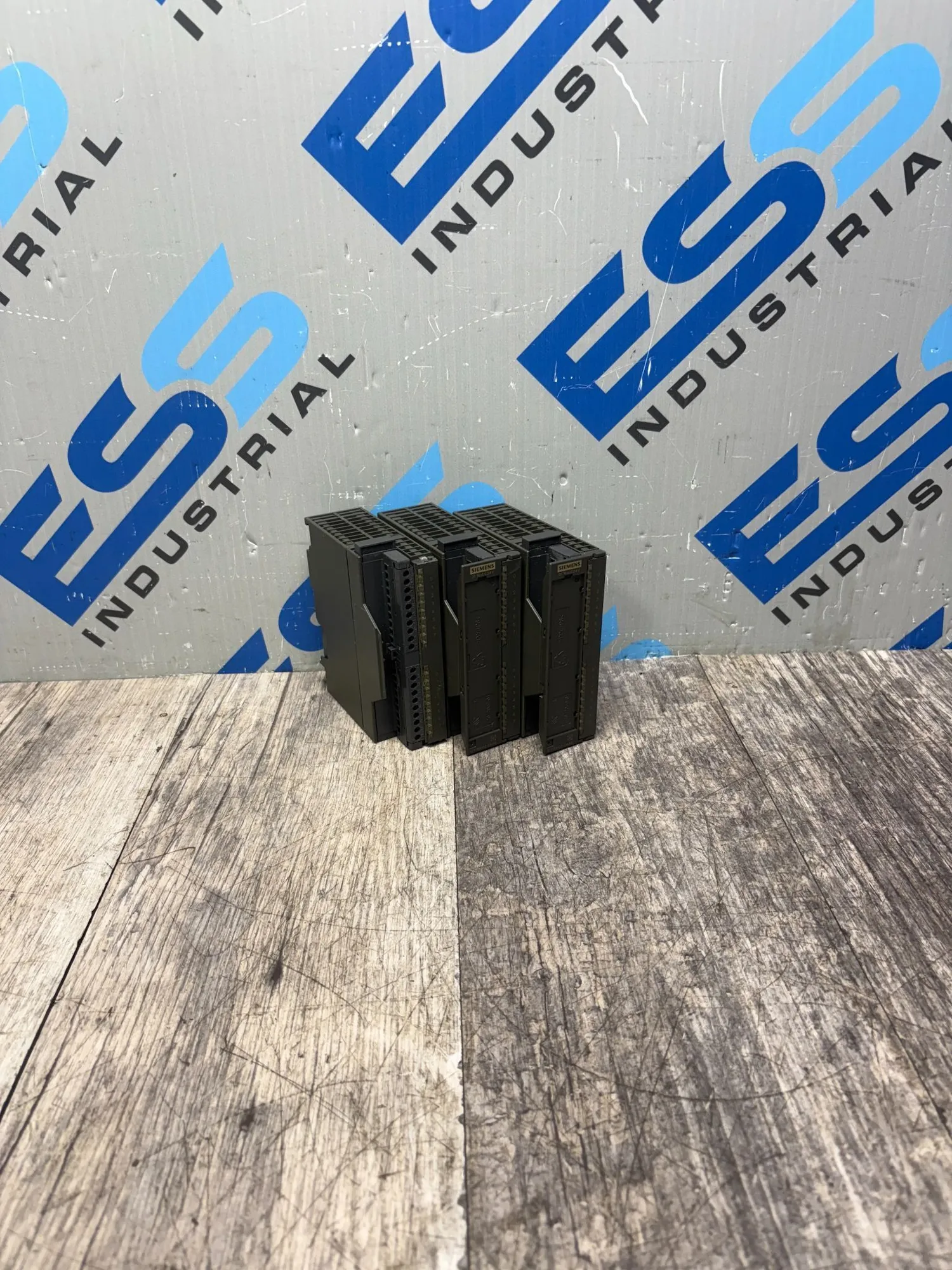USED SIEMENS 6ES7 321-1BH02-0AA0