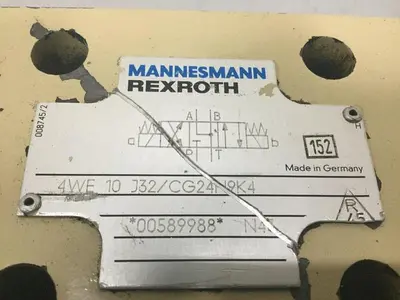 USED REXROTH 4WE10J32/CG24N9K4