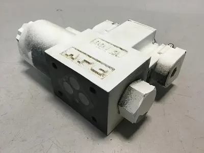 USED YUKEN DSG-01-2B2-D24-60