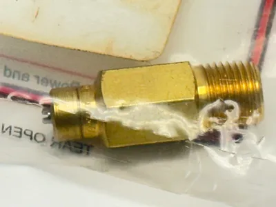 MNV-1P | Clippard  Adjustable Control Needle Valve 1/8" NPT Inlet #10-32 Outlet - New