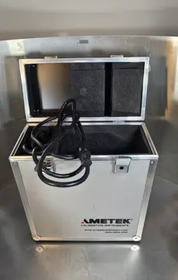Ametek CTC-1200A S32 Compact Temperature Calibrator Loc5F17