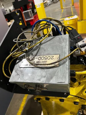 Used 2010 FANUC R-2000IB/165F + R-30IA Robots Michigan US | iGAM Industrial Marketplace #1420641