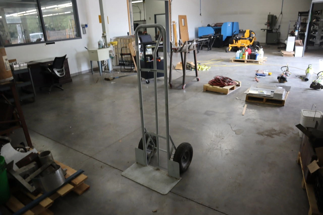 Used STRONGWAY HAND TRUCK Material Handling (misc) Minnesota US | Machinesused.com #1377505
