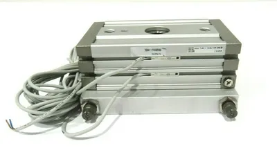 NEW SMC MSQB30L3-M9BL ROTARY TABLE CYLINDER MSQB30L3M9BL