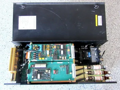 USED ALLEN BRADLEY 1395-AR-1B-A140-FE1-CF1-LD-AD-SA-DA-FMA-D2A-N1B-PB-AX DRIVE