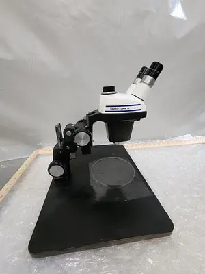 BAUSCH _ LOMB STEREOZOOM 4 ZOOM RANGE .7X-3.0X