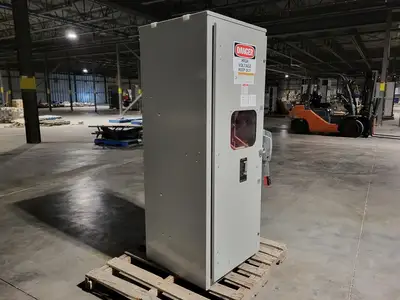 USED SQUARE D HVMB305200