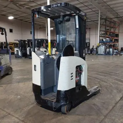 USED 2016 CROWN RR5725-45