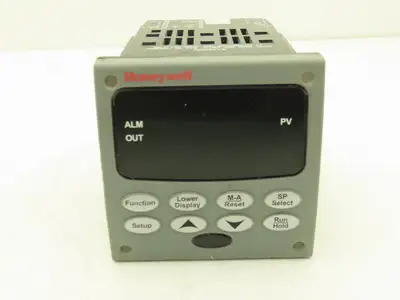 Honeywell DC2500-E0-0L00-100-00000-00-0 UDC2500 Temperature Controller Module