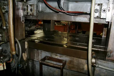 USED 1975 OAK OAK LP-4 PRESS