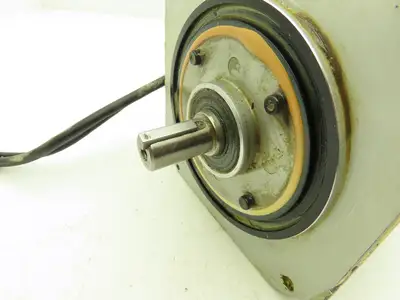 Yaskawa SGMDH-12A2A-YR13 1150W 5.49Nm 2000RPM 200V AC Servo Motor