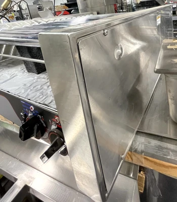 72-0414 APW Wyott HR-45 Roller Grill Broiler