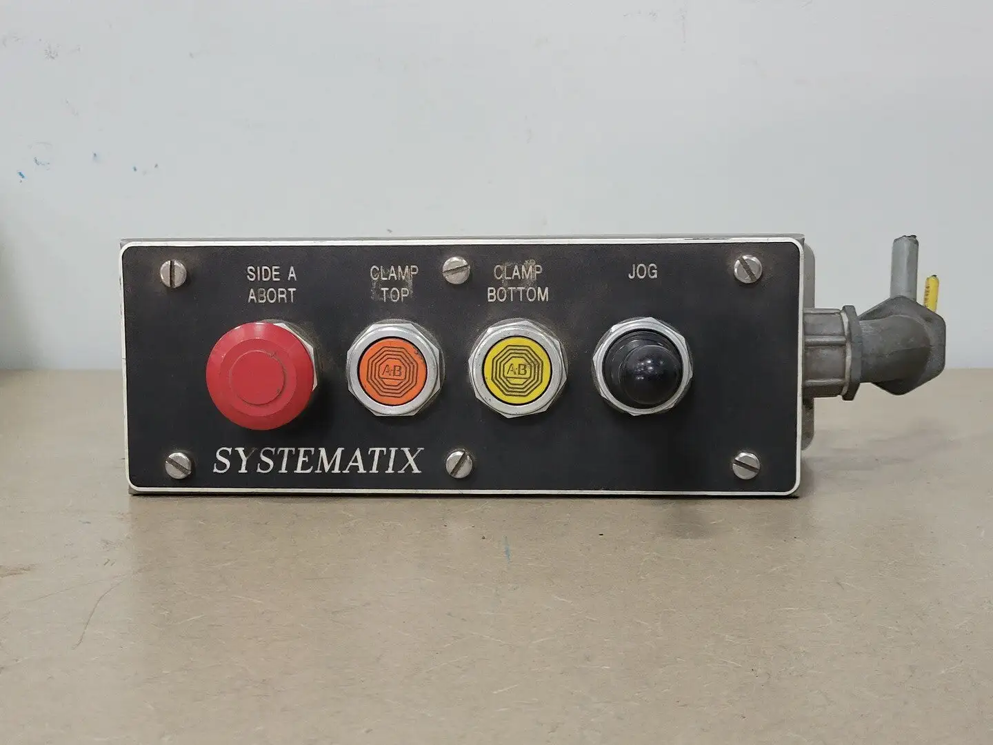 USED ALLEN-BRADLEY 800R-4HZ4