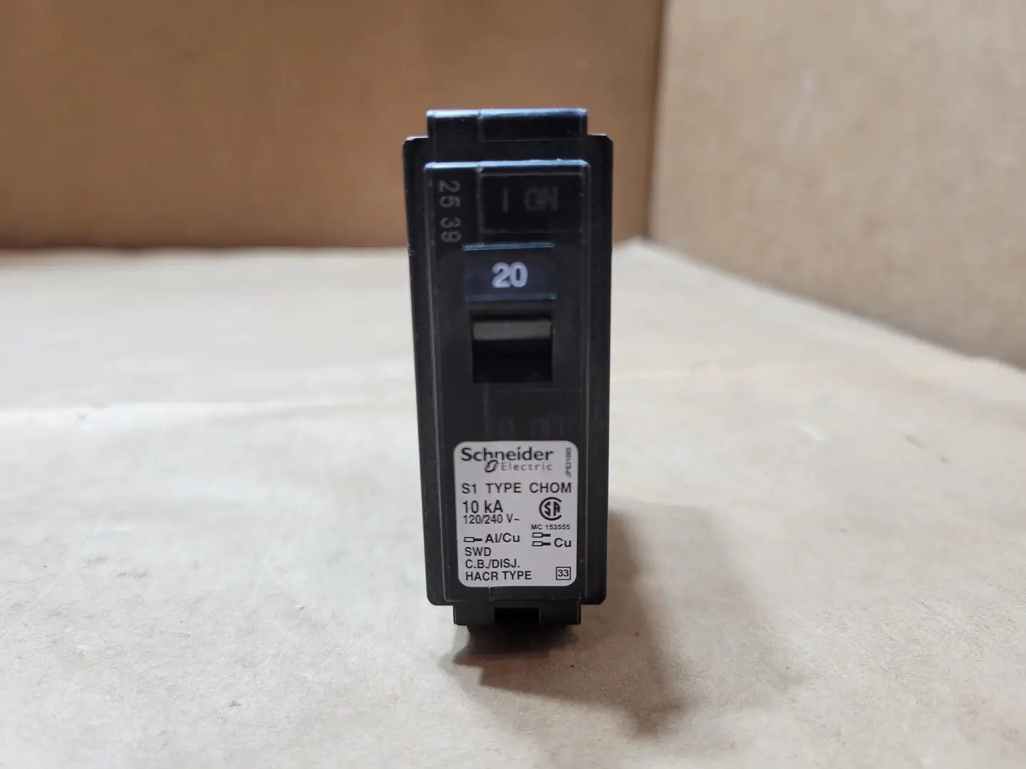 Used SCHNEIDER ELECTRIC CHOM120 Switchgears British Columbia CA | Lenmark #1438659