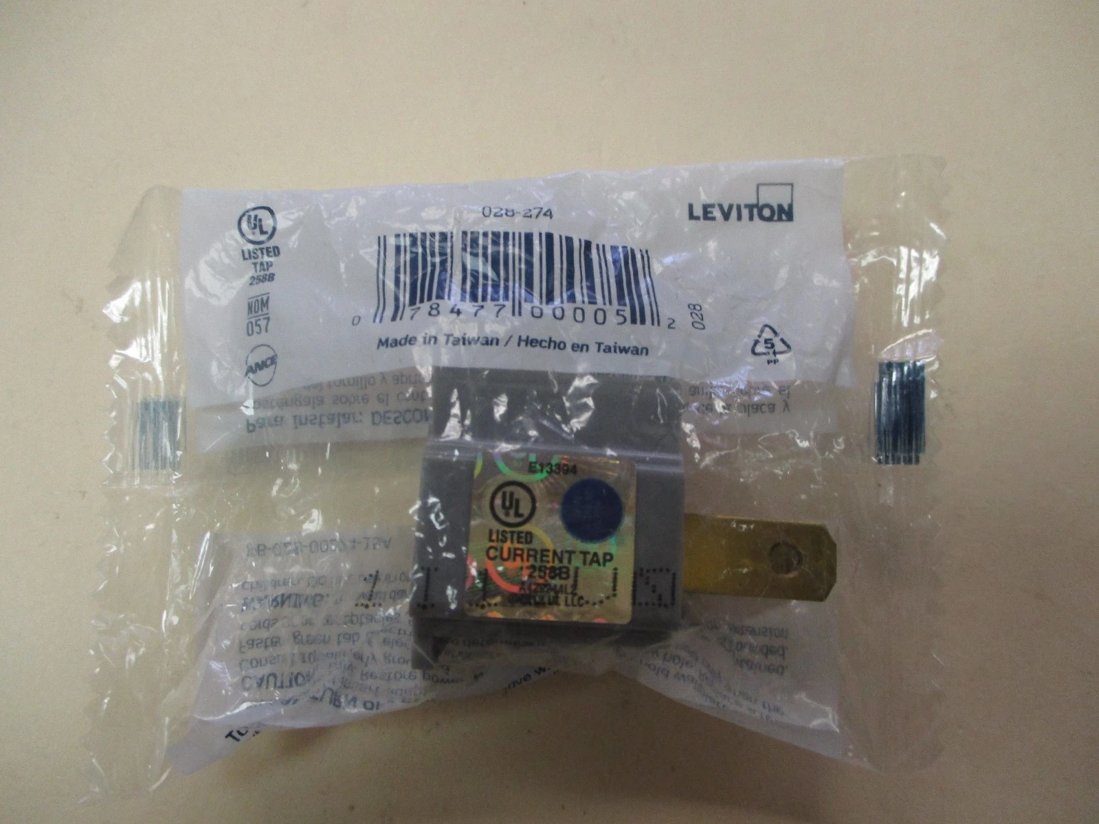 NEW Leviton 028-274