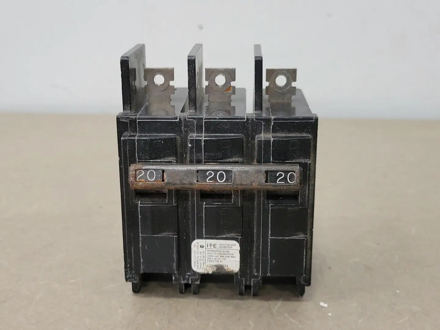 Used SIEMENS BQ3B020 Switchgears British Columbia CA | Lenmark #239815