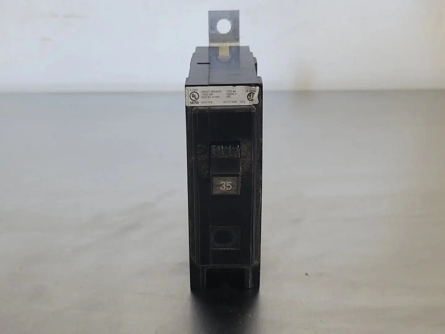 USED CUTLER-HAMMER BA135