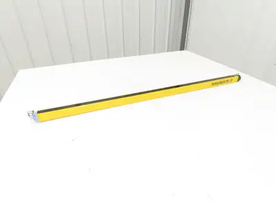 Schmersal SLC440-R-0890-14-01 Safety Light Curtain Receiver 890mm 24VDC 0.3-7m