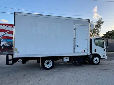 Used 2019 ISUZU NQR Reefer Trucks Florida US | Truck and Van Outlet #1509201
