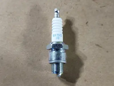 NEW NGK BR7HS-10