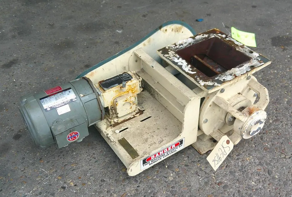 SPC9156  Valve 8 x 8 HD CS Wm Meyer rotary airlock feeder