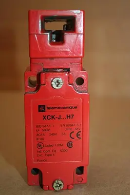 USED TELEMECANIQUE XCK J7910H7