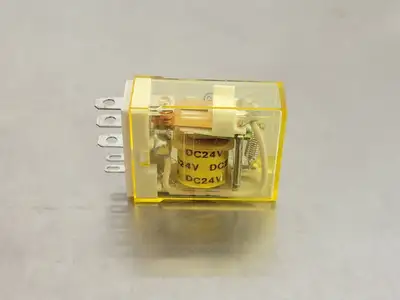 NEW IDEC RH1B-UDC24V
