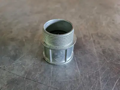 1-1/4" Screw Connector