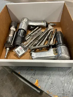 Used _UNKNOWN_ _UNKNOWN_ Air Tools, DC Electrical Tools & Accessories Virginia US | Myron Bowling Auctioneers Inc #1553539