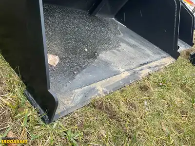 New Tomahawk 66” snow/mulch skid steer bucket, welded on high carbon cutting edge, skid steer...