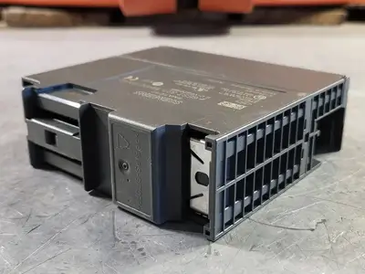 NEW SIEMENS 6ES7321-1BH02-0AA0