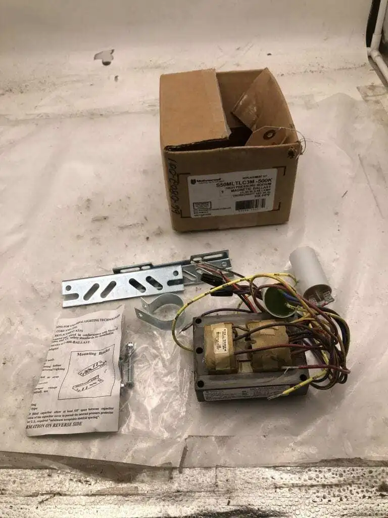 Universal Lighting S50MLTLC3M-500K High Pressure Sodium Ballast 50W S68 -NIB