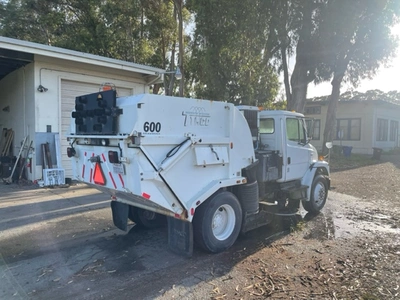 Used _UNKNOWN_ _UNKNOWN_ Street Sweeper California US | Bay Area CNC Machinery #1250629