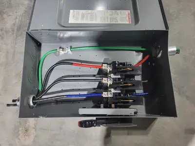USED SQUARE D CHU364