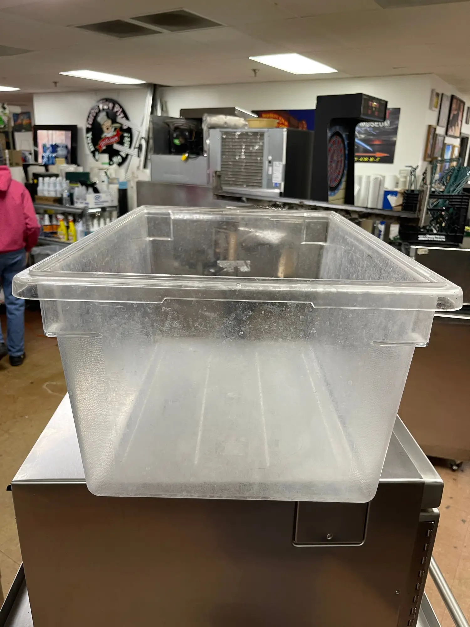 Used Cambro Used Cambro 182612CW Camwear Clear Polycarbonate Food Storage Box - TH2 Restaurant Storage Containers Illinois US | Falcon Restaurant Supply #1374894