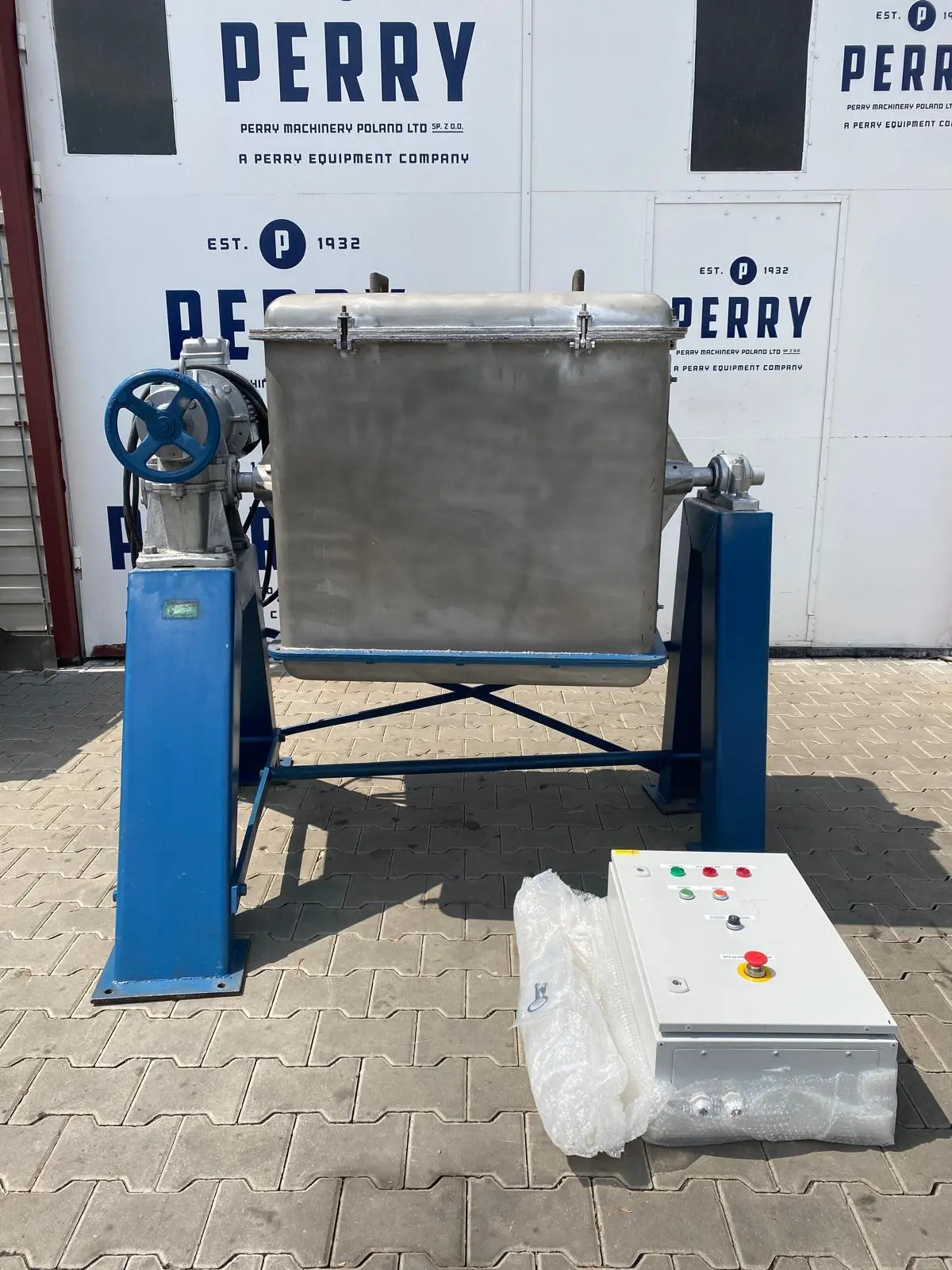 Used _UNKNOWN_ 560 Litre Tumble Mixers PL | Perry Equipment #1285524
