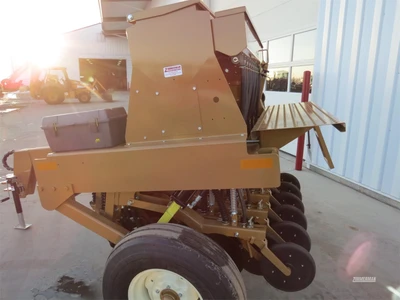 New | in-Stock 2026 ESCH 5605 No-Till Drills Pennsylvania US | Zimmerman Farm Service #1409948