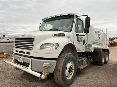USED 2019 Freightliner M2 106 WT