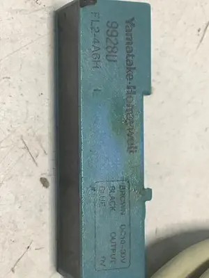 USED YAMATAKE FL2-4A6H