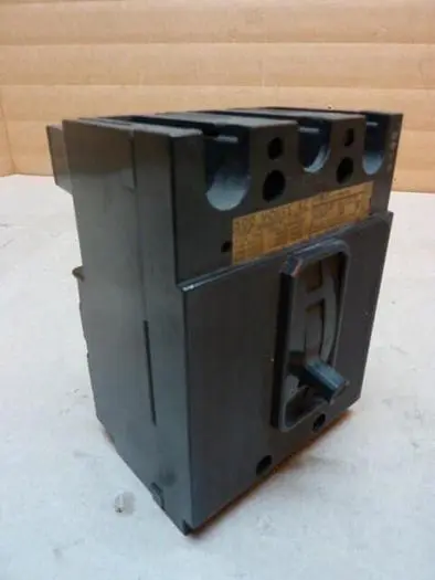 Used GOULD EF3-B015 Circuit Breakers Michigan US | Ideal Machinery #574394