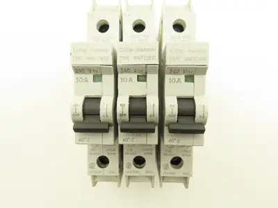 Cutler Hammer WMTC1010 1-Pole 10A Circuit Breaker Lot of 3