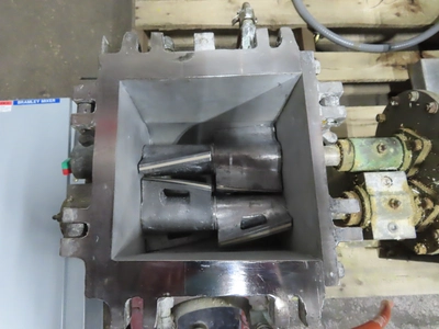 1.5 gallon Bramley Double Arm Beken Blade Lab Mixer, Stainless Steel, Jacketed Chamber