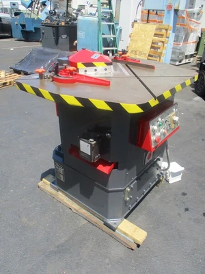USED AMADA CS-220