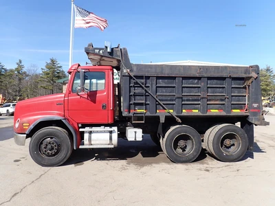 Used 2003 FREIGHTLINER FL112 Mobile Cranes Massachusetts US | Brookside Equipment Sales #1421937