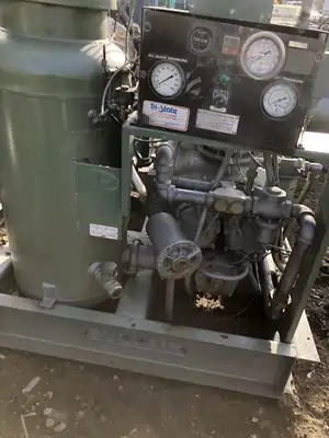Used Sullair 25-100L 100 HP Rotary Screw Air Compressor