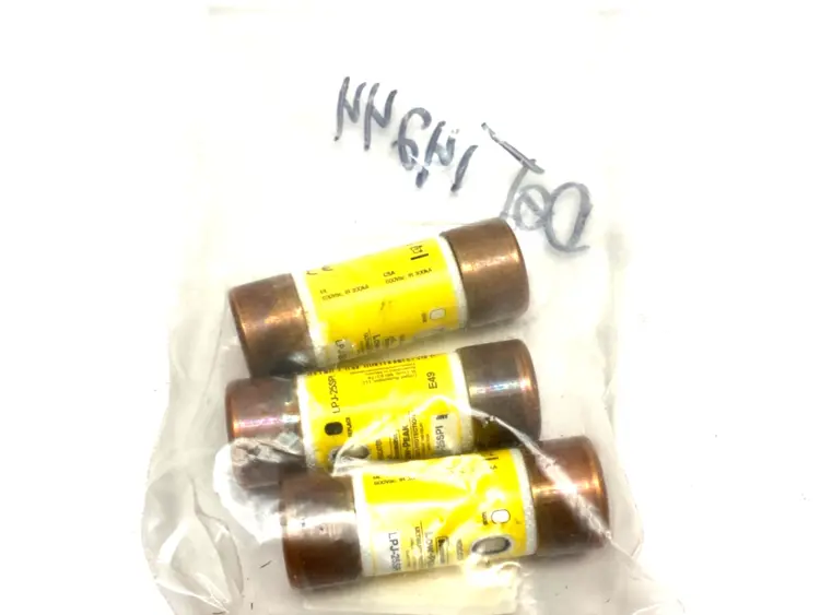 Used COOPER BUSSMANN LOW-PEAK DUAL-ELEMENT TIME DELAY FUSE Fuses | Maverick Industrial Sales #1103363