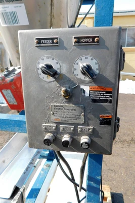 USED SYNTRON VIBRATORY FILLER PAN FEEDER