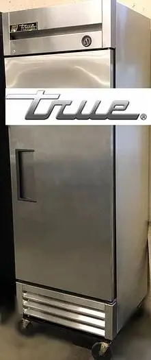True solid single door freezer
