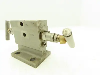Anderson Greenwood M4TVS 3 Valve Differential Pressure Manifold Flange 1/2" NPT